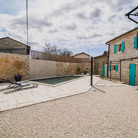 Villa Mint With Pool *