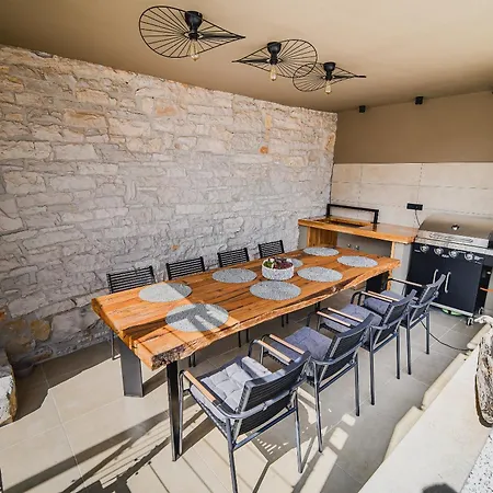 Villa Mint With Pool Pazin