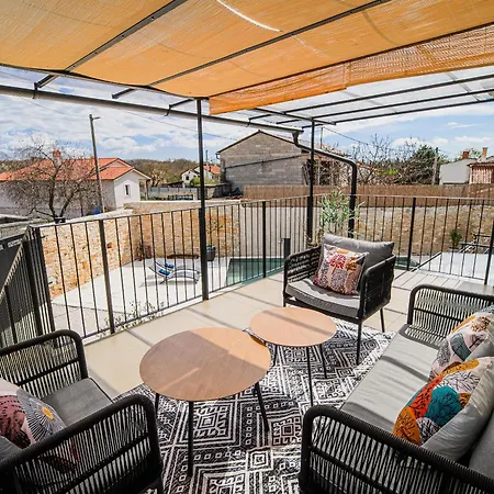 Вилла Mint With Pool