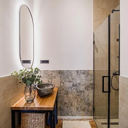 فيلة Mint With Pool بازين