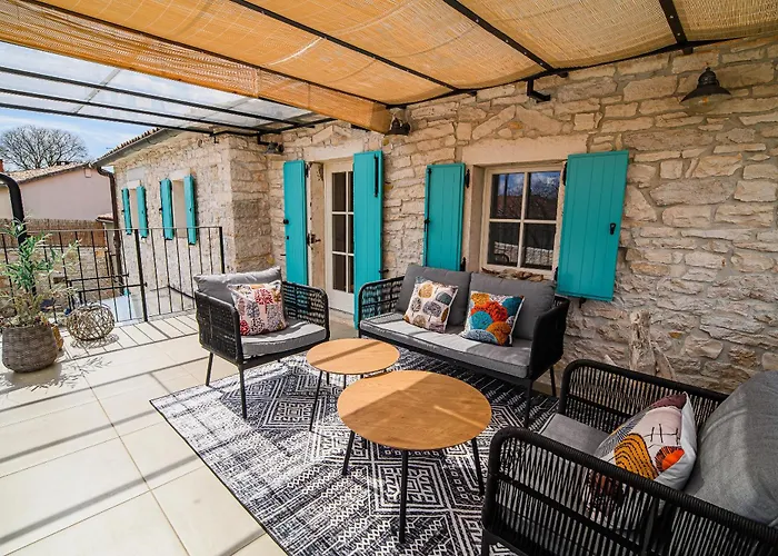 Mint With Pool Villa *