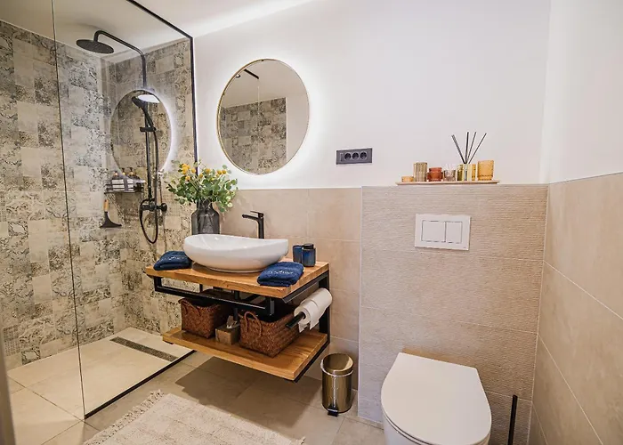 Mint With Pool * Pazin