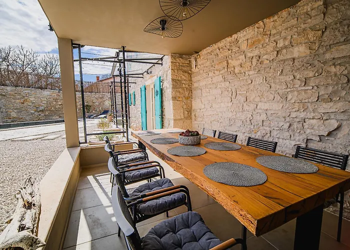 Mint With Pool Villa Pazin