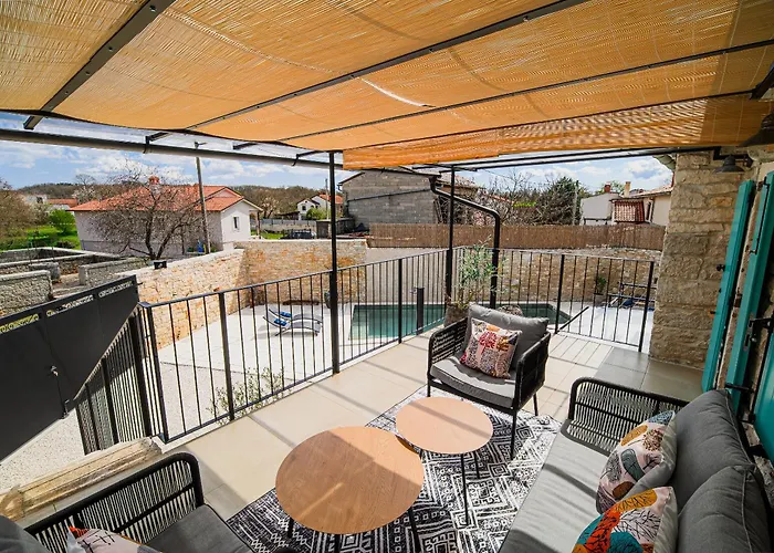 Mint With Pool Villa *