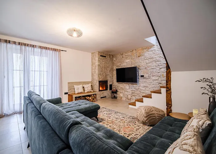 Mint With Pool Villa